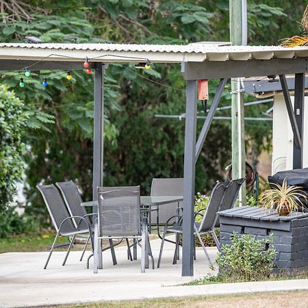 Mount Larcom Mt Larcom Tourist Park酒店 外观 照片