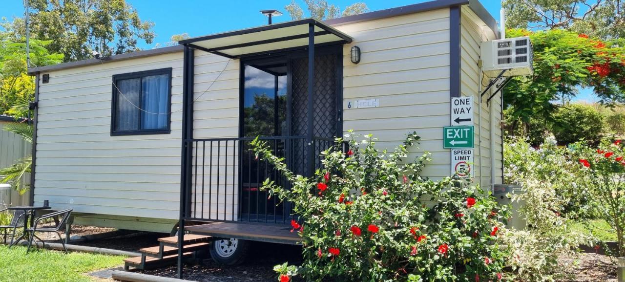 Mount Larcom Mt Larcom Tourist Park酒店 外观 照片