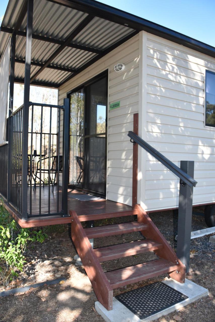 Mount Larcom Mt Larcom Tourist Park酒店 外观 照片