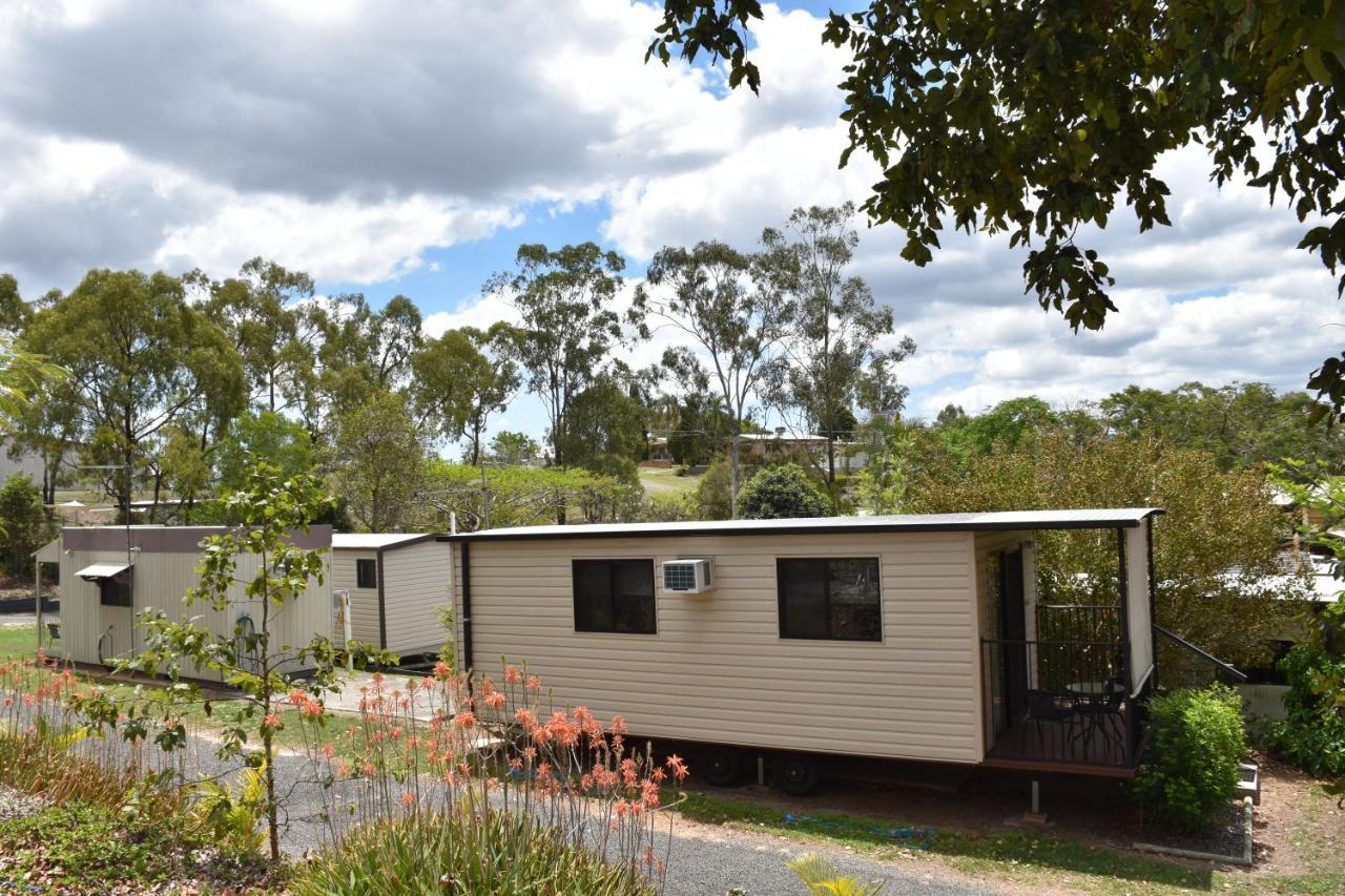 Mount Larcom Mt Larcom Tourist Park酒店 外观 照片